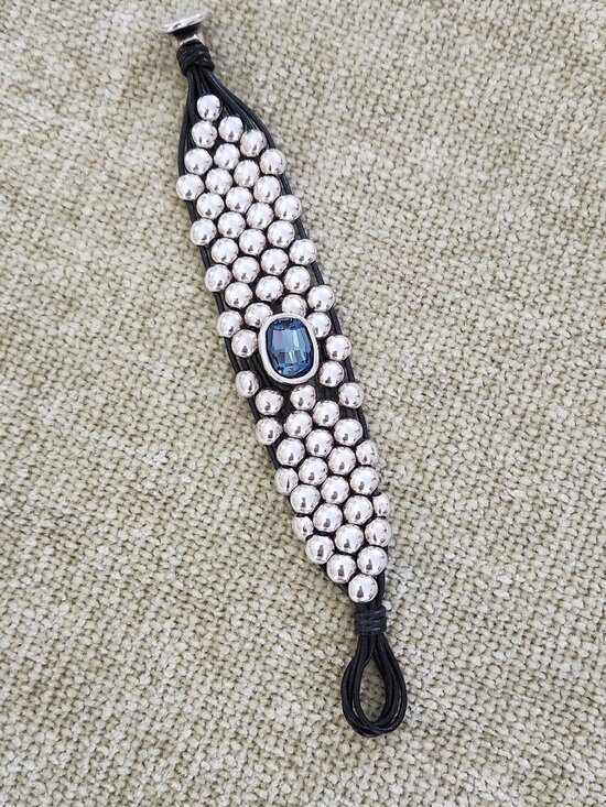 UNO de 50 Jewelry - Uno de 50 Leather and Silver Bracelet with remarkable Centered Blue Stone